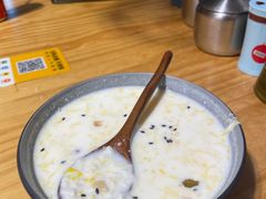 -勺子米线·云南传统小吃市集(四方街店)