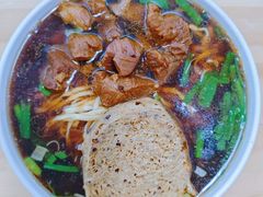 招牌秘制红烧牛肉面-张嫂子镇江锅盖面(寿邱街店)