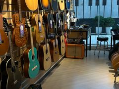 -柏斯音乐艺术中心·钢琴·吉他(上音店)