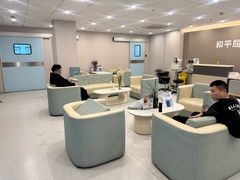 -上海大学附属上海和平眼科医院