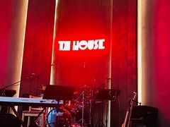 -TZ House音乐现场(来福士中心店)