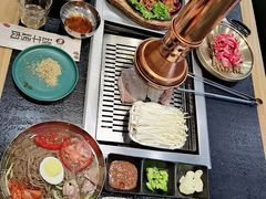 -臻牛烤肉