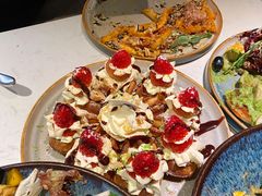 草莓忌廉华夫饼-BE BRIGHT KITCHEN(正佳广场店)