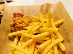 -肯德基(西影路店)