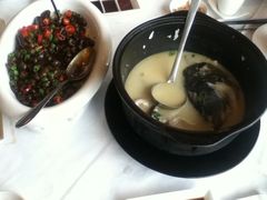 黄鳝螺蛳和天目湖鱼头-长兴楼饭店