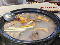 -九寨沟特色牦牛肉汤锅