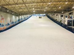 -乔波室内滑雪场