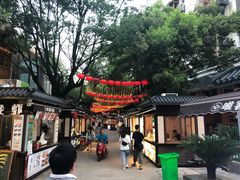 -绳金塔美食街(前进路店)