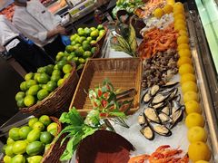 -广州万富希尔顿酒店·感趣自助餐厅·金秋蟹宴生蚝海鲜刺身