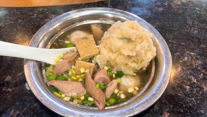 老字号段家煮锅-"吃法是这样的:煮锅每人一碗是固定套餐,大.