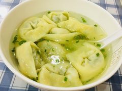 特色荠菜馄饨-潘国仙耳光馄饨(黄家阙路店)