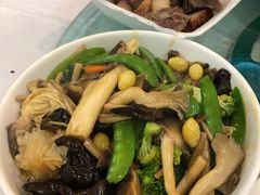 罗汉斋-文记壹心鸡(宝华路店)