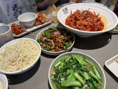 -龙巢盱眙龙虾·牛蛙·烧烤宵夜(八卦岭店)