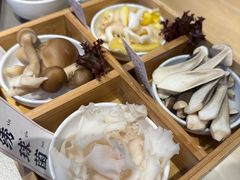 -阿婆情腊排骨火锅·野生菌季(古城旗舰店)