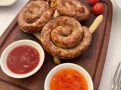 烤肠拼盘-莫斯科餐厅