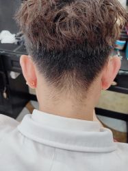 -东方先生国潮男士理发馆