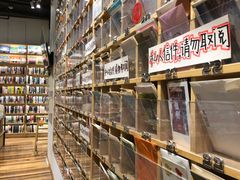 -猫的天空之城概念书店(杭州南宋御街店)