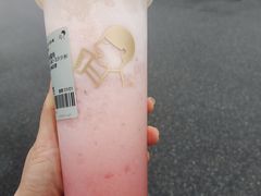 芝芝莓莓桃-喜茶(永旺梦乐城店)