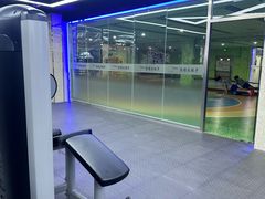-宝德龙游泳健身