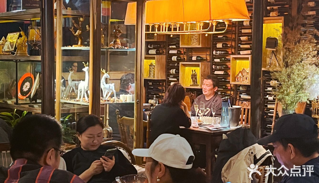 给大家找到了看世界杯的宝藏无国界料理餐厅