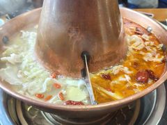 -果松木炭酸菜铜火锅·外婆参鸡汤