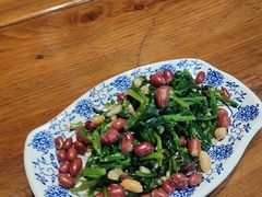 -老天桥酱肉烧饼夹肘子(天桥店)