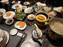 -半岛翡丽海鲜自助餐厅(观风亭店)