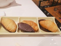 榴莲千丝酥-稻香酒家·34年老字号·港式粤菜(汉街店)
