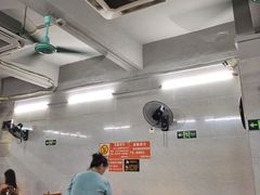 -威邵鸡煲(西华路总店)