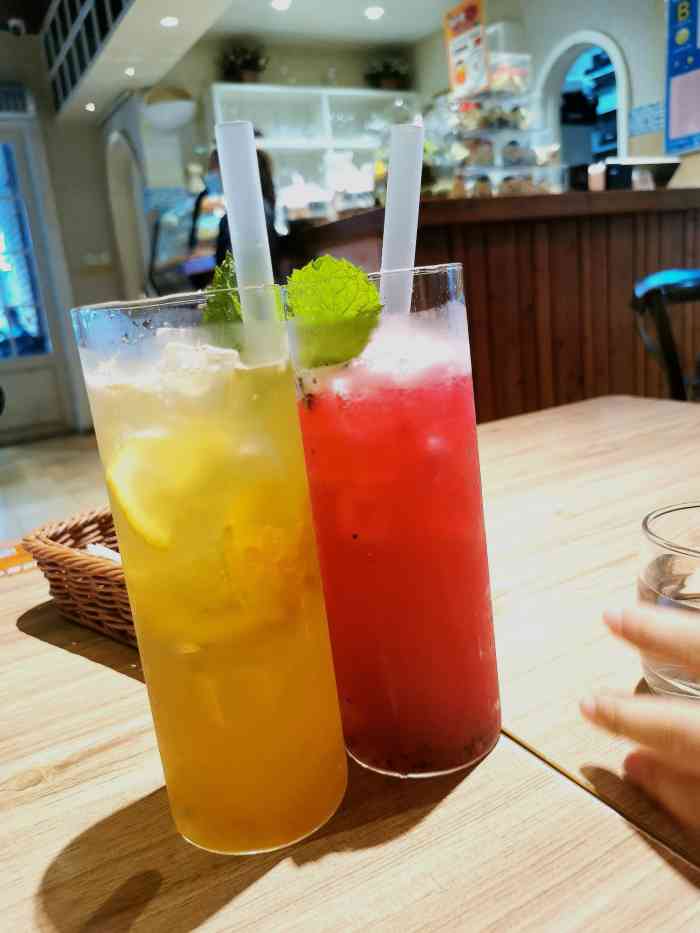 拿坡里小镇(冠亚店)-"因为听说这家蛋包饭很好吃,刚好中了这对鸡.