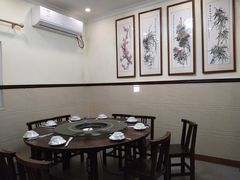 包厢-正能量脆肉鲩火锅