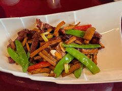 菌炒牛仔骨-东馆和天下特色餐饮(工农店)