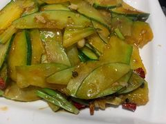 炒窝瓜-华盛园卷子王农家菜水库鱼
