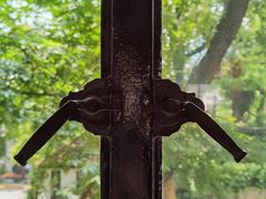 -Nathalie Djurberg与Hans Berg“牛皮纸包裹的月亮”-Prada荣宅当季展览