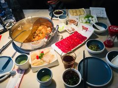 -左庭右院鲜牛肉火锅(浦江欢乐颂店)