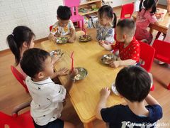 -MuaKids Garden