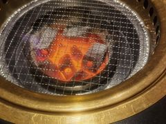 -山川小町·极番烧肉(新地假日广场店)
