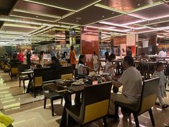 -大中华希尔顿酒店-念自助餐·嗨啤·小龙虾