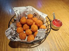 炸芝士虾球-京B·东篱精酿啤酒音乐餐厅