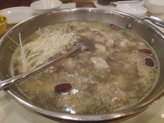 -一席地·本地鸡窝·杭帮鸡火锅(萧山银隆百货店)