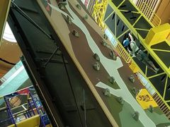 -天空之城欢乐嘉年华苏州店(环球188广场店)