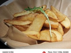 -卡普里披萨·牛扒·下午茶