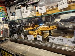 面包甜点陈列柜-Moka Bros 摩卡站(嘉华店)