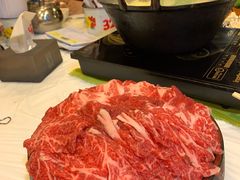 安格斯牛肉-鲜入围煮花胶鸡海鲜火锅