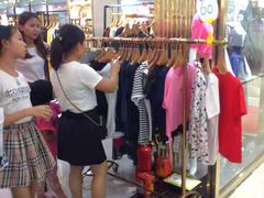 -广州白马服装市场