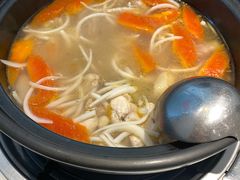 -东椰·海南椰子鸡火锅(朝阳门店)