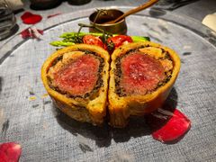 惠灵顿牛排-弦月窗LUNETTE BY AMANDA(复兴路店)