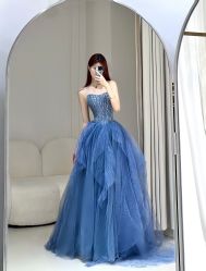 点击看大图 -曼青婚纱礼服馆