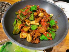 -老滇山寨•云南特色菜•地方菜•民族风情歌舞表演(金碧店)