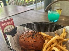 -植物园哈利亚餐厅